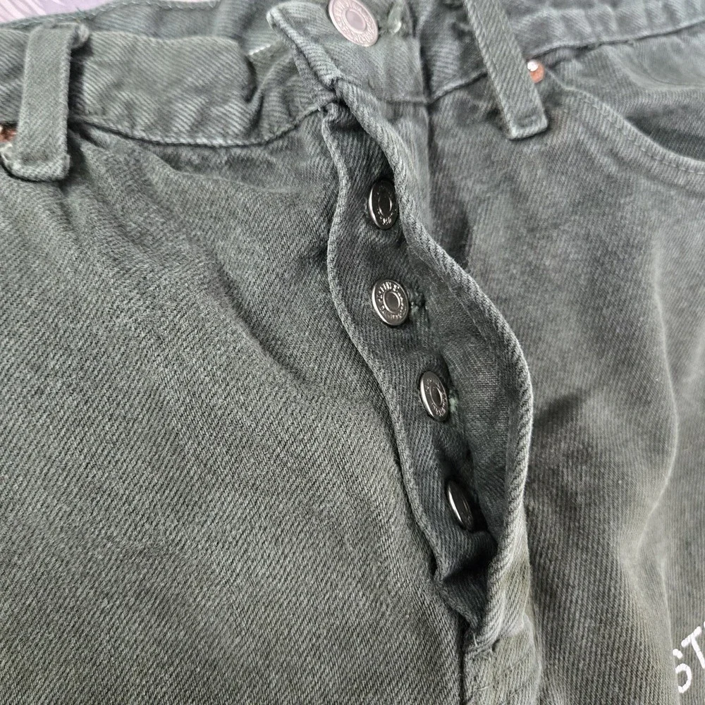 VINTAGE Levi's 501 x Earthling VIP Student Men Jeans 32X30 Green 90s USA READ
